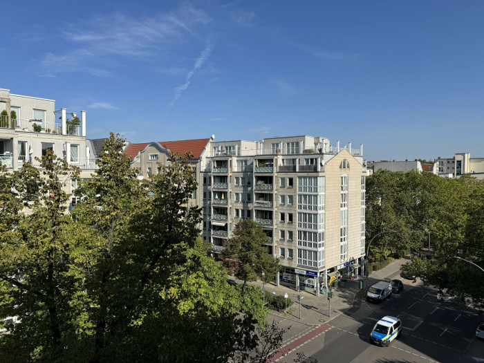 ... und der Hauptkamera ist weitgehend identisch. (Bild: Tobias Költzsch/Golem.de)